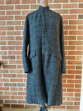 pas de calais Gray Plaid Women's Long Overcoat Buttons Collar, Size 36/ US 4